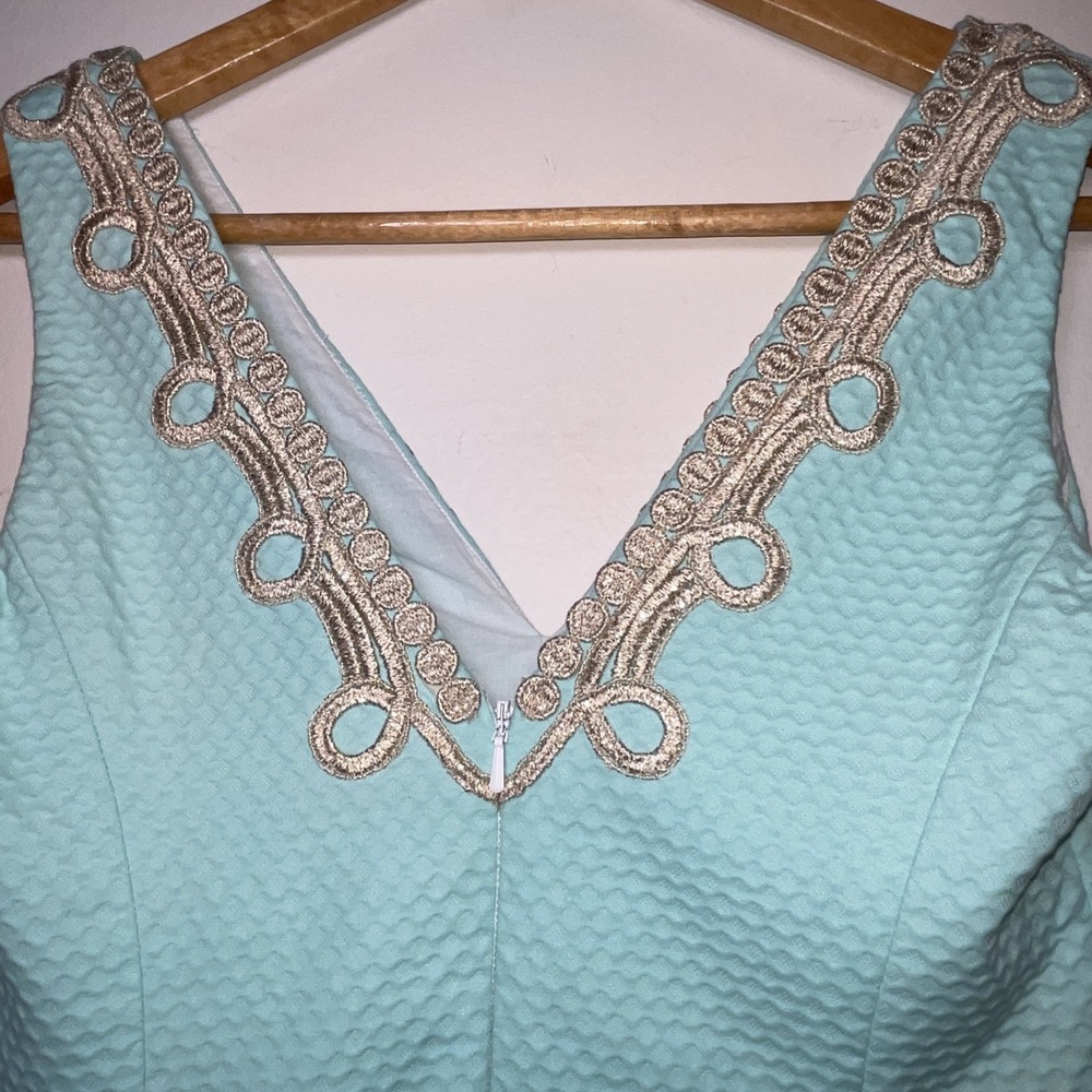 Lilly Pulitzer Bay Dress Size 0 Aqua Blue Textured Shift Embroidered Neckline - Picture 9 of 10